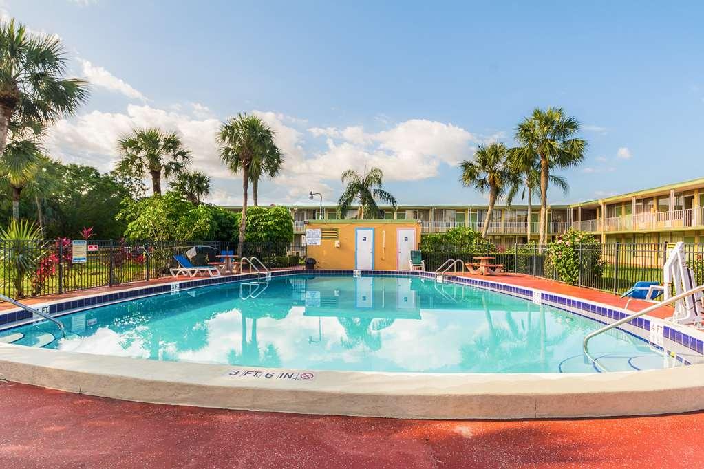 Flamingo Suites- An Extended Stay Hotel Vero Beach, Fl Zařízení fotografie